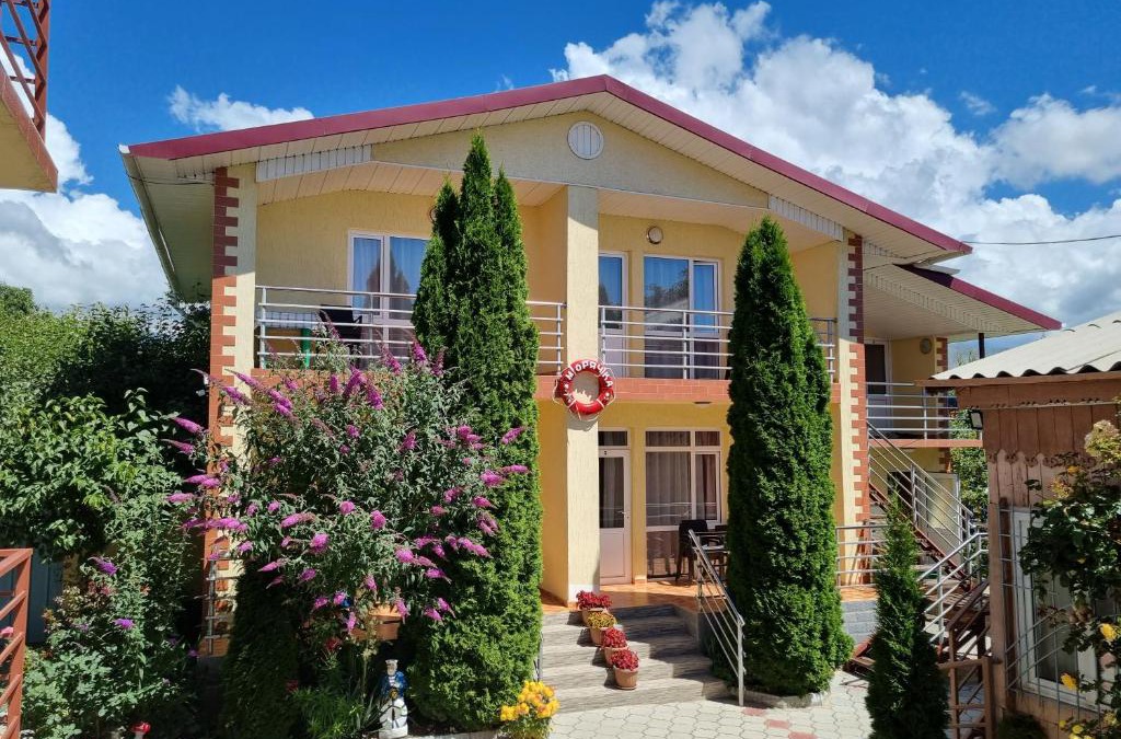 Bosteri House | Guest House Moryachka