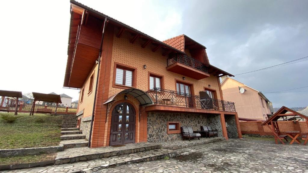 Polyana House | Guest house Mountain View