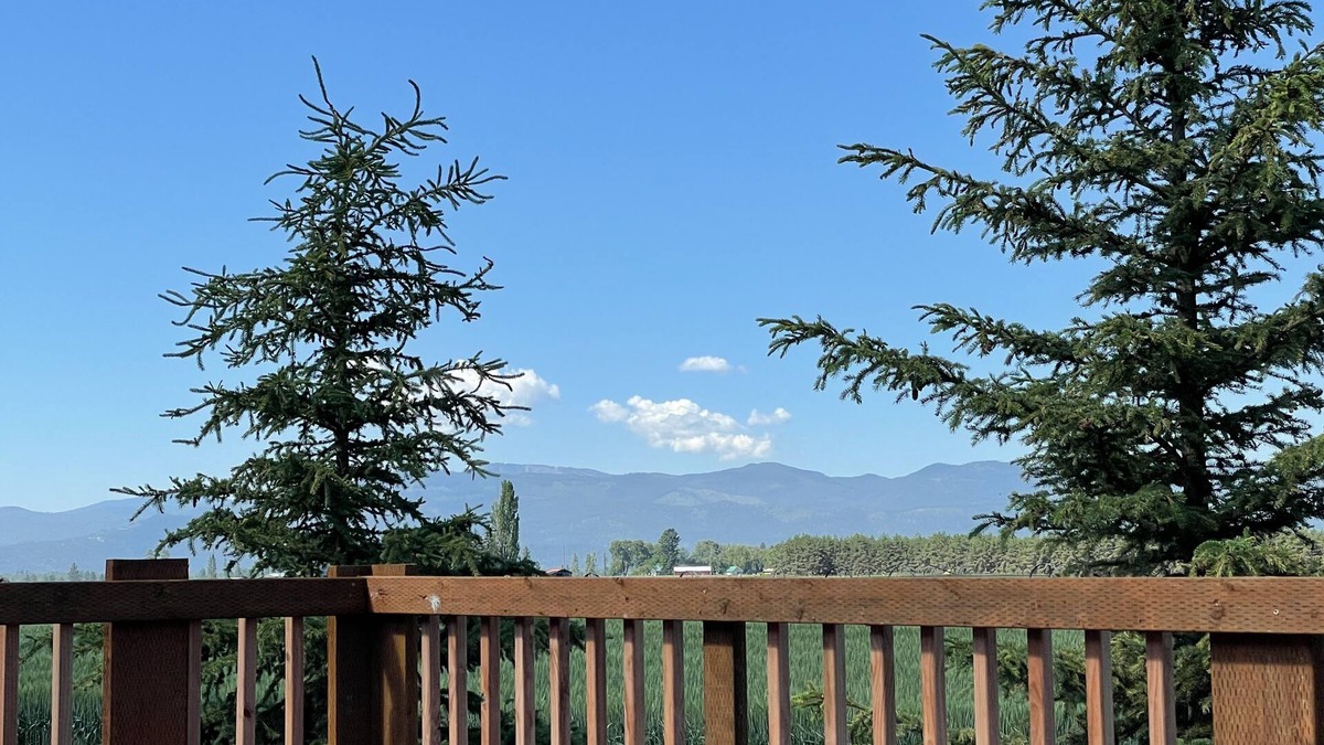 Kalispell Apartment | Guest House near Glacier with sunset views