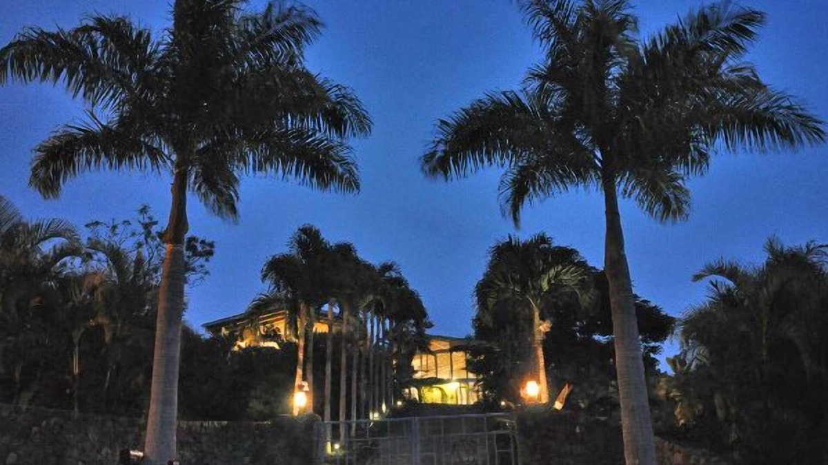 Kalaoa House | Guest house on gated acre estate, Sleeps up to 7; Great for Events, too