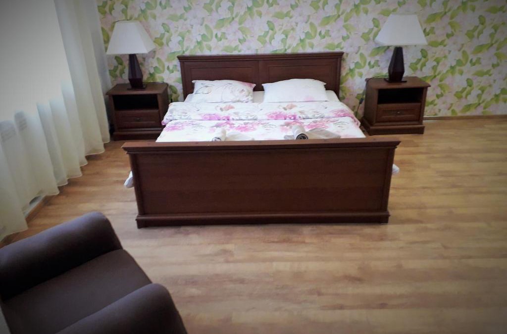 Novi Petrivtsi House | Guest house on Ivana Franka