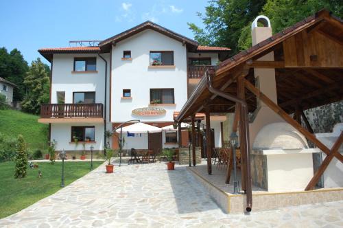 Radevtsi House | Guest House Savina