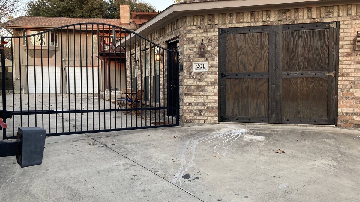 Rockwall House | Guest House