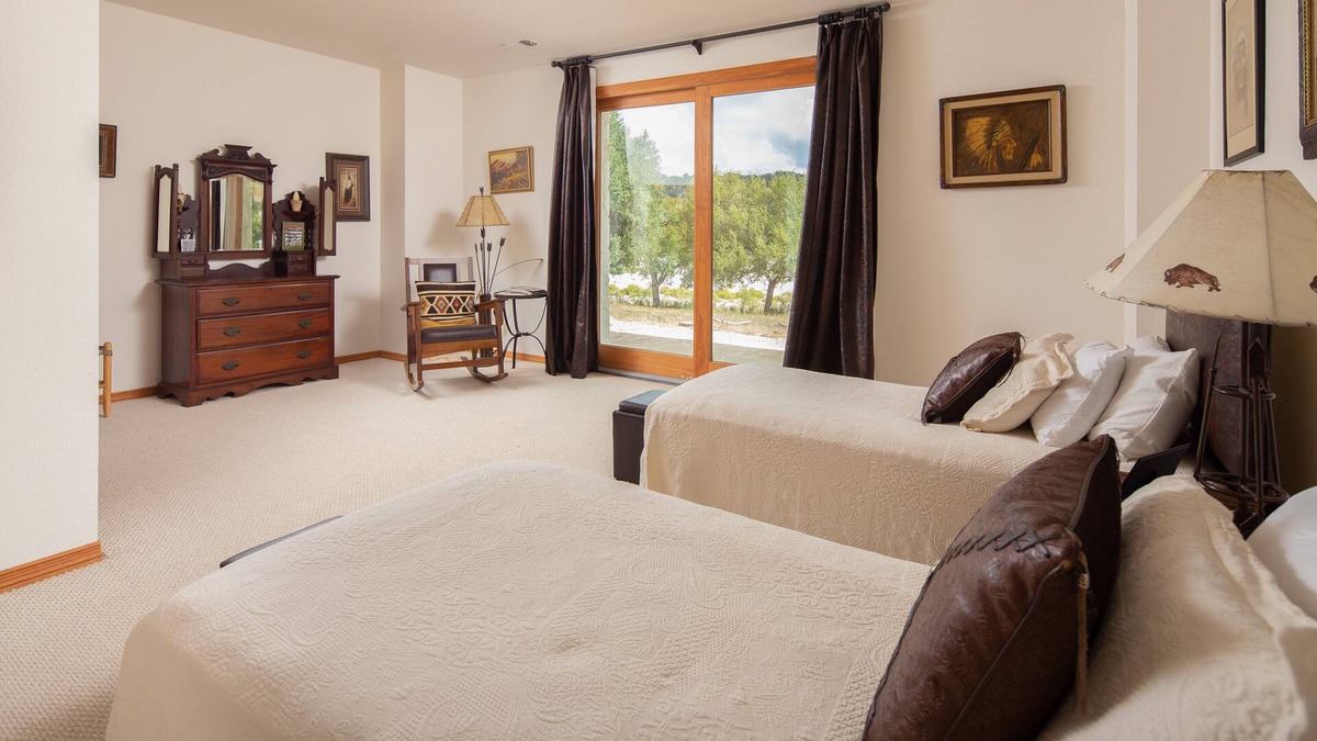 Junction House | Guest Lodge on the Johnson Fork of the Llano River