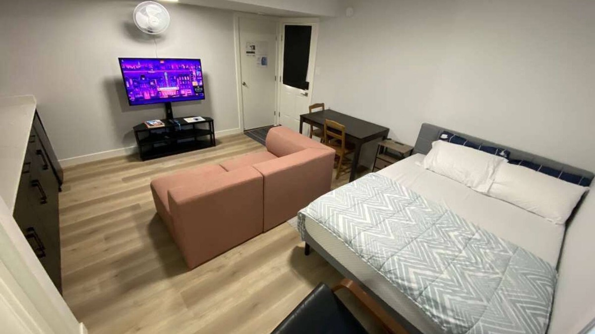 Winnipeg House | Guest Suite