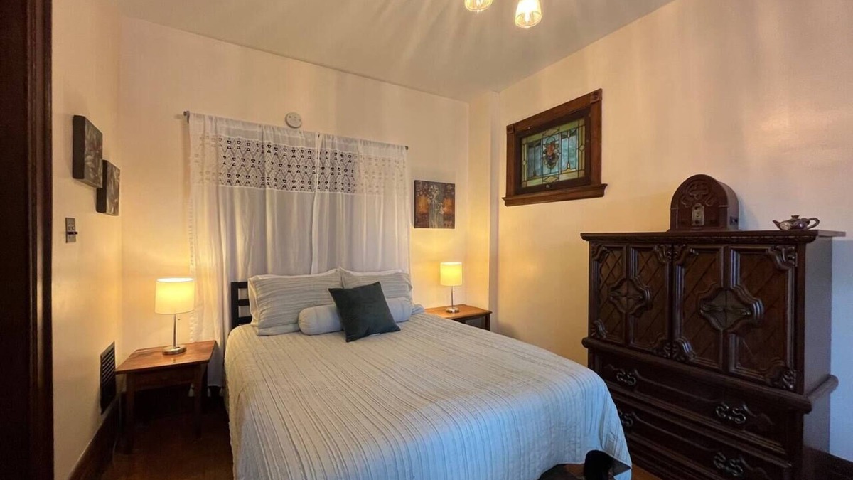 University District House | Guest Suite @ OSU & Short North Arts District