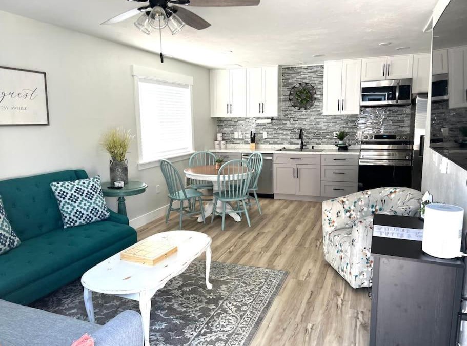 Idaho Falls Apartment | Guest Suites 1996 #4- Relaxing 1 bedroom 1 bath Suite