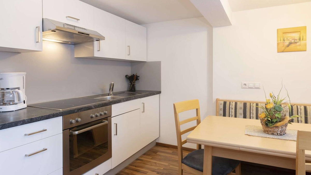 Bartholomaeberg Apartment | Guestehaus Sahin apartment 5