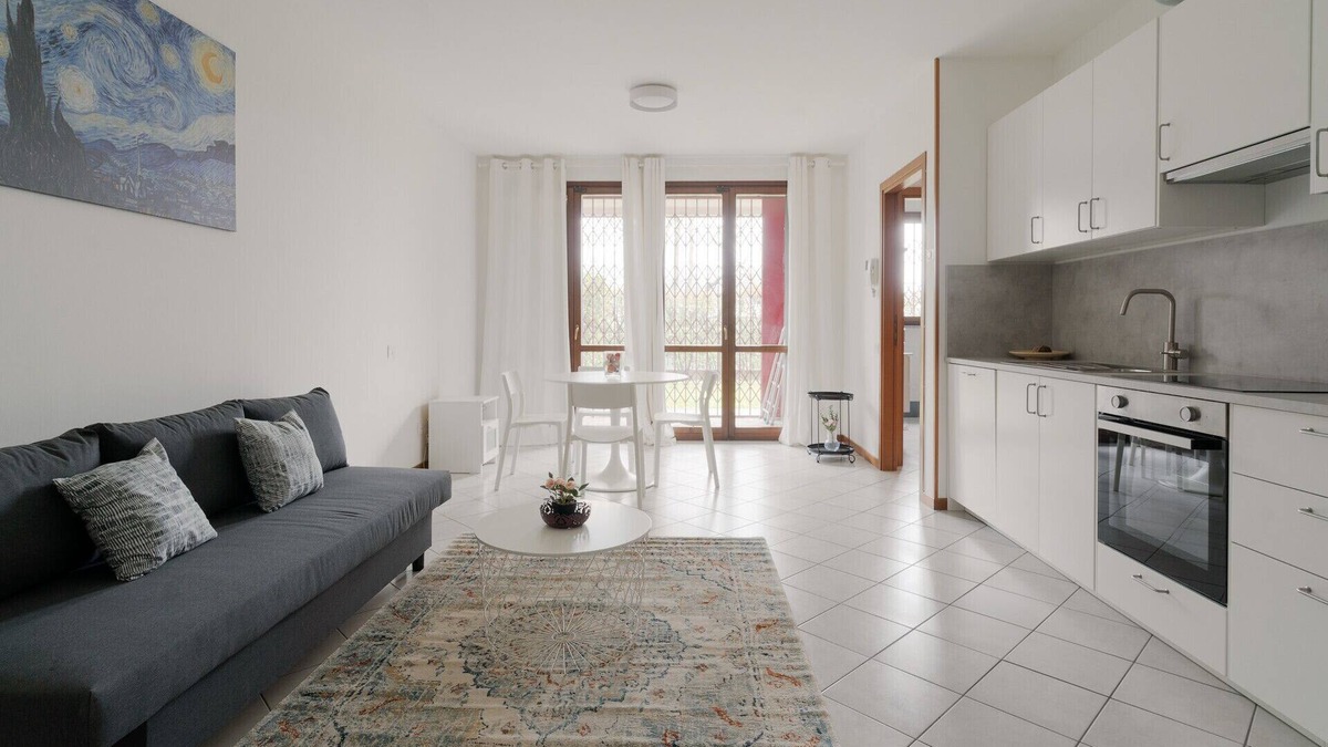 Bruzzano Apartment | GuestHost - Bright Apartment with garden