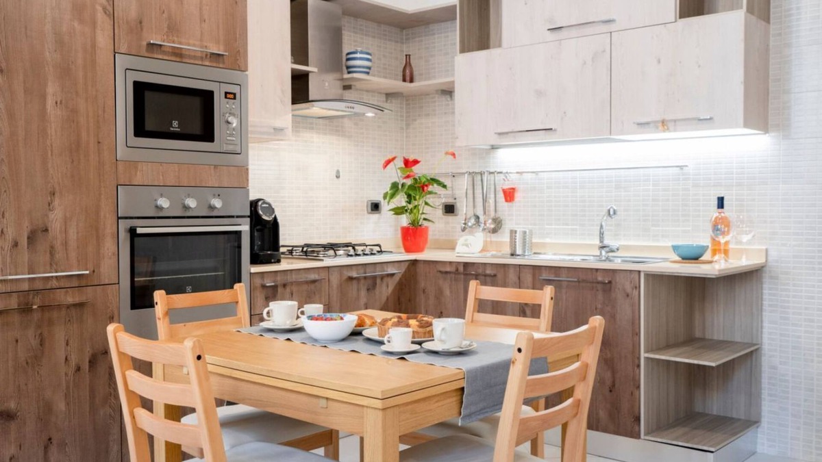 Municipio 2 Apartment | GuestHost - Station & Polyclinic Apartment