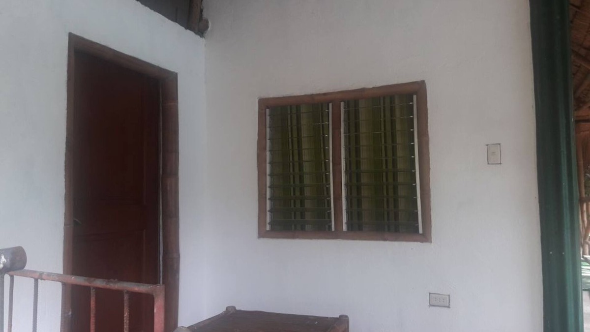 Valencia House | Guesthouse, 2/F, very spacious with large pool