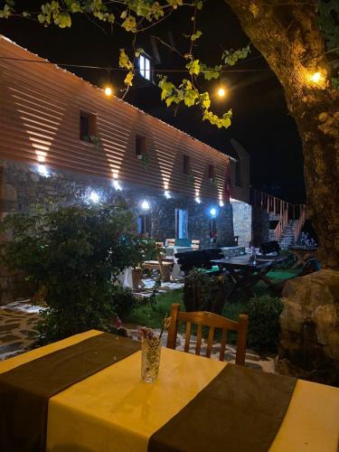 Shale House | Guesthouse Bec Villi