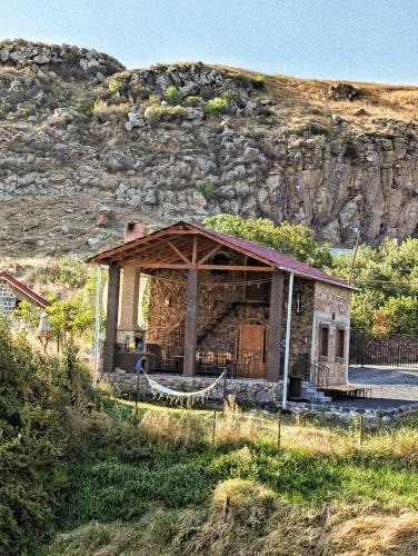 Aghavnadzor House | Guesthouse by the river