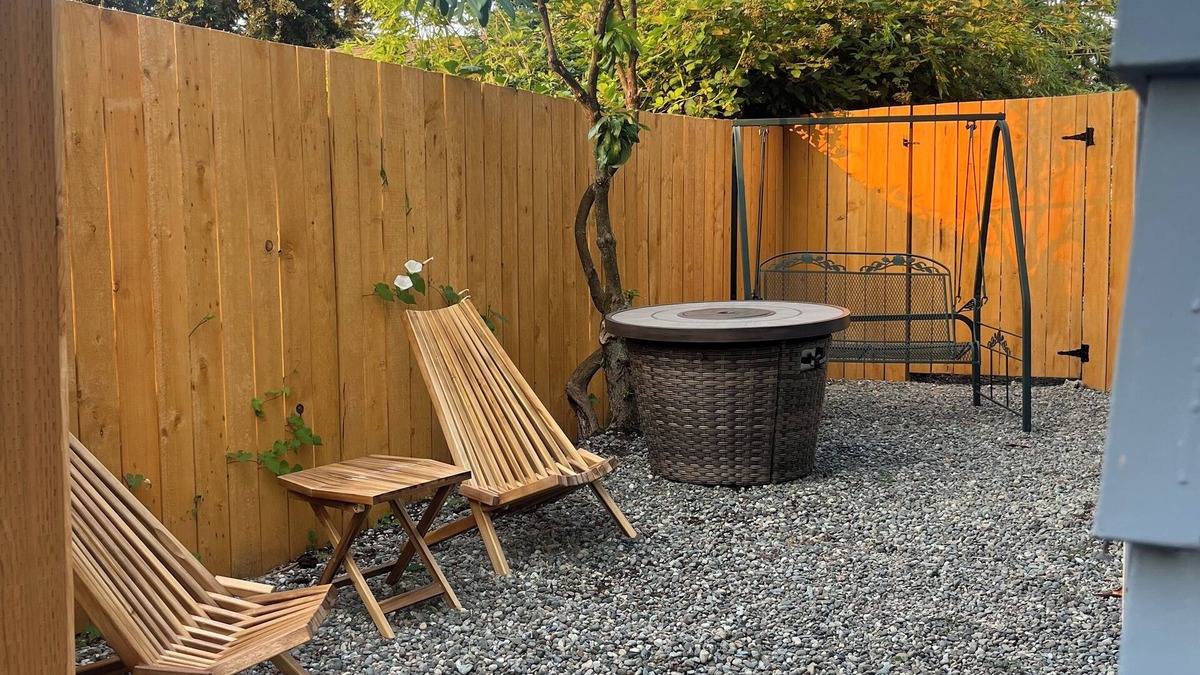 Lakeland North Apartment | Guesthouse centrally located between Tacoma and Seattle! Near Federal Way.