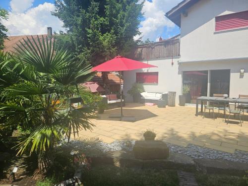 Leuzigen House | Guesthouse Claudia