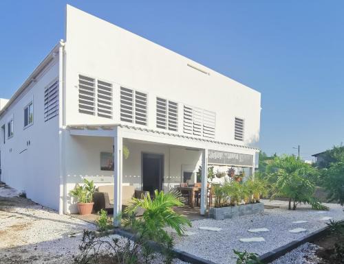 Montana Rey Apartment | Guesthouse Fuik