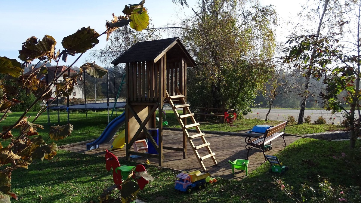 Vrhnika Hotel | Guesthouse Mesec Zaplana