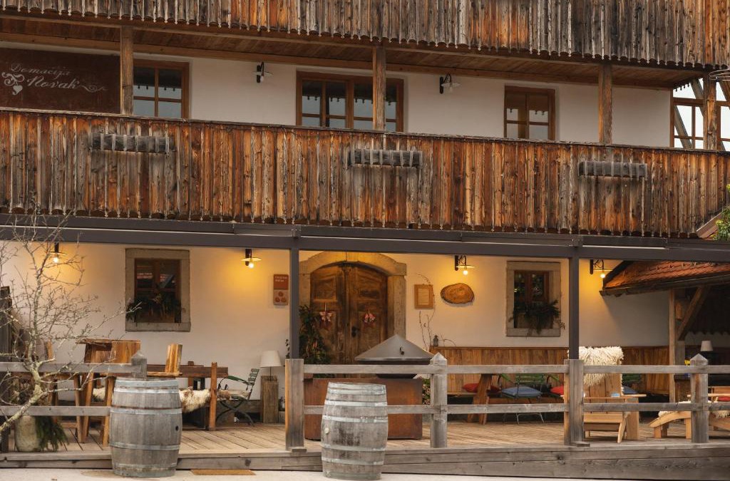 Dvor House | Guesthouse Novak