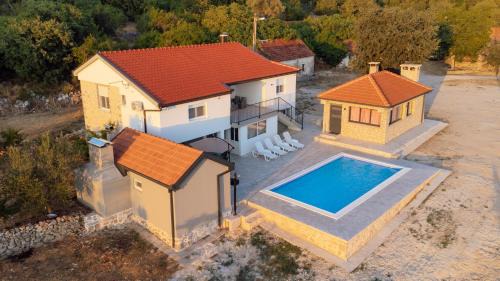 Zavala Villa | Guesthouse Papac