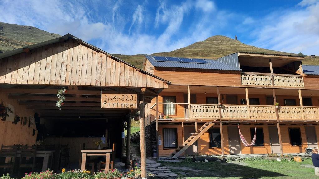 Dartlo House | Guesthouse Pirimze