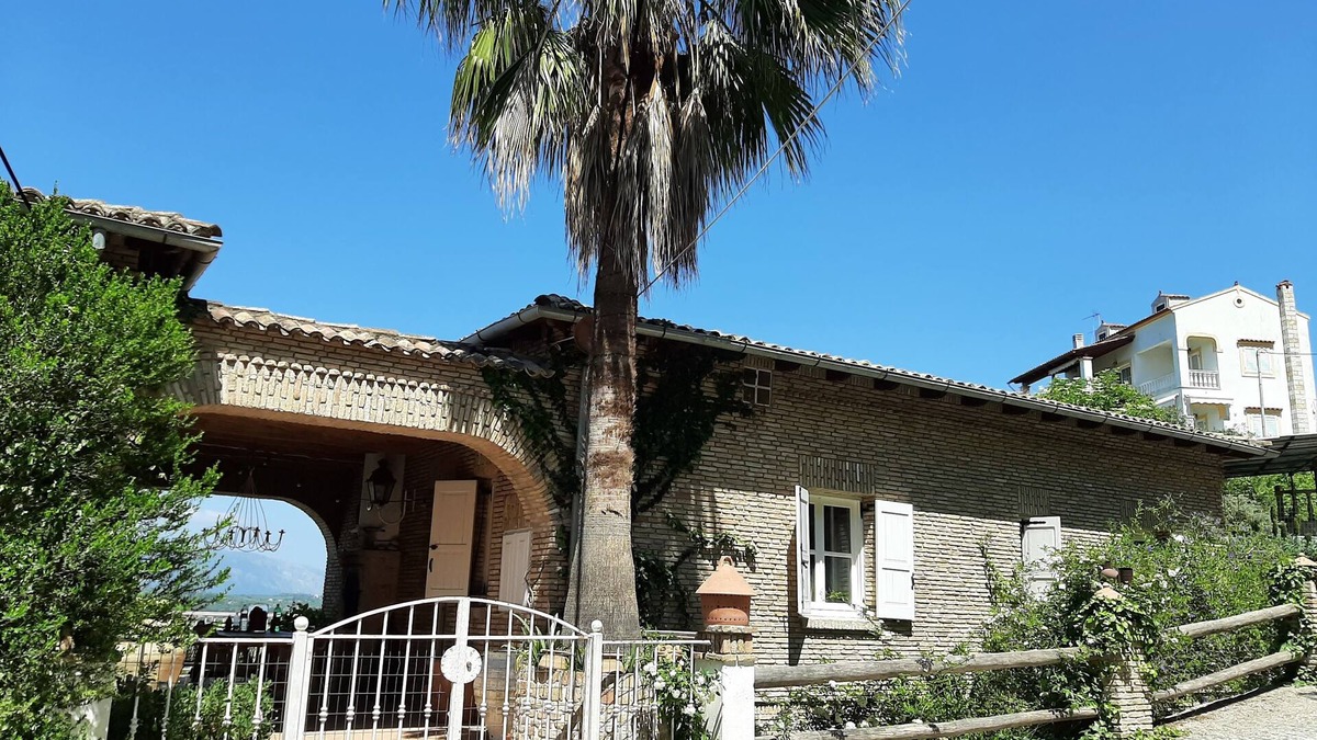 Vatos House | Guesthouse Thomas
