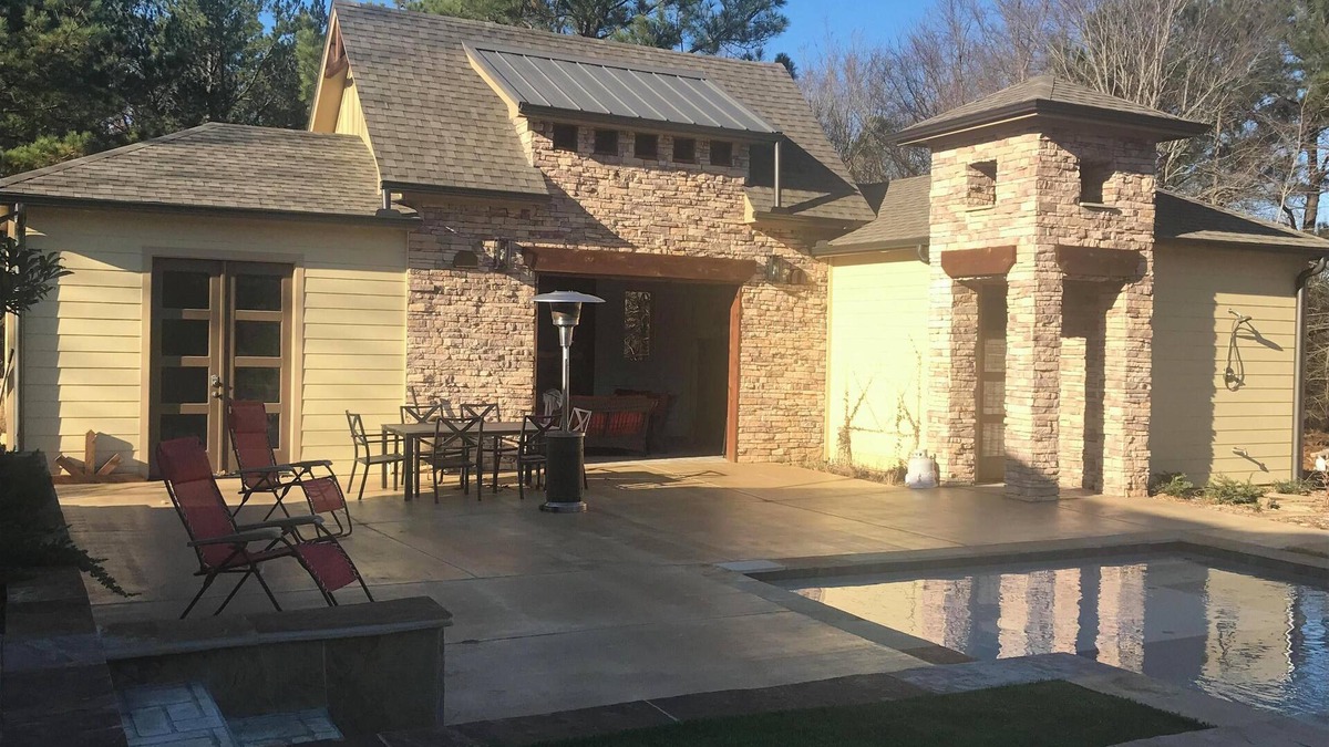Mineola House | Guesthouse with a pool!