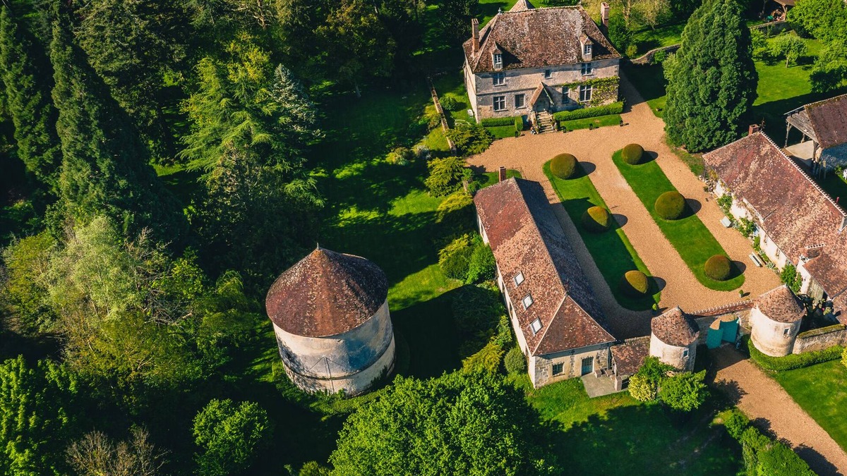 Nogent-le-Roi House | Guesthouse with friends or coworking for up to 14 people at Manoir de Vacheresse