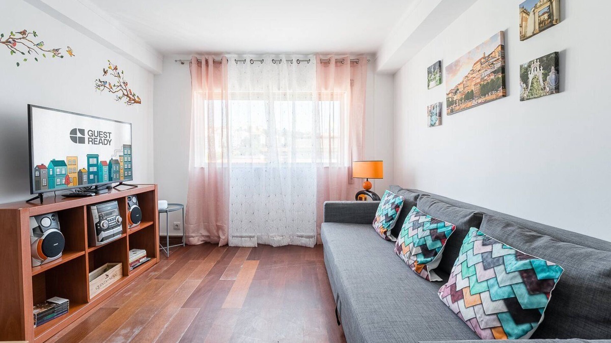 Santo Antonio dos Olivais Apartment | GuestReady - A brilliant stay near Alma Mall