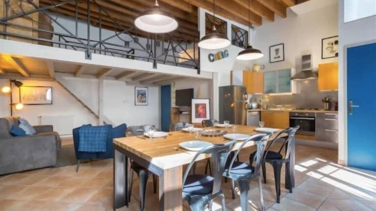 Grande Cote - Annonciade Apartment | GuestReady - Bright and Modern Croix-Paquet Loft