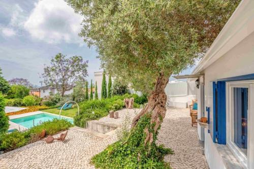 Paco De Arcos Apartment | GuestReady - Casa do Jacarandá