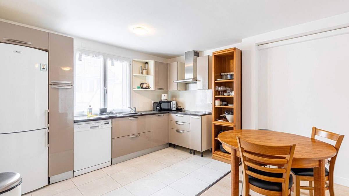 Neuilly-Plaisance Apartment | GuestReady - Cosy stay with a terrace for 2 people