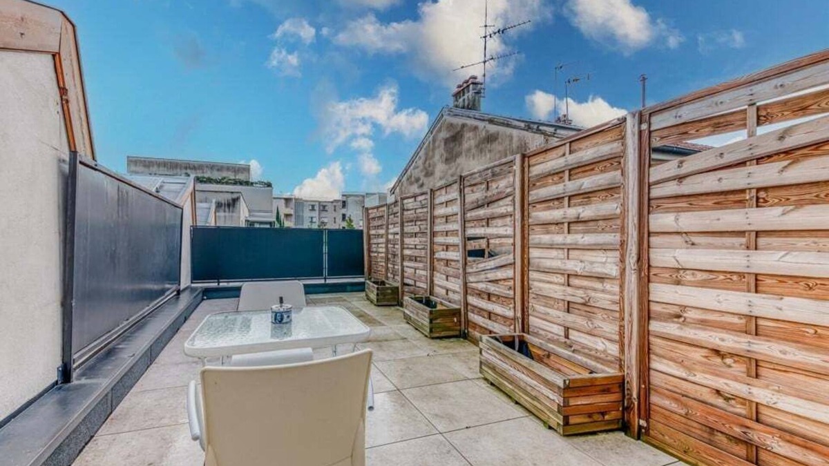 Leon Blum - Bon Coin Apartment | GuestReady - Cosy Studio with Terrace for 2