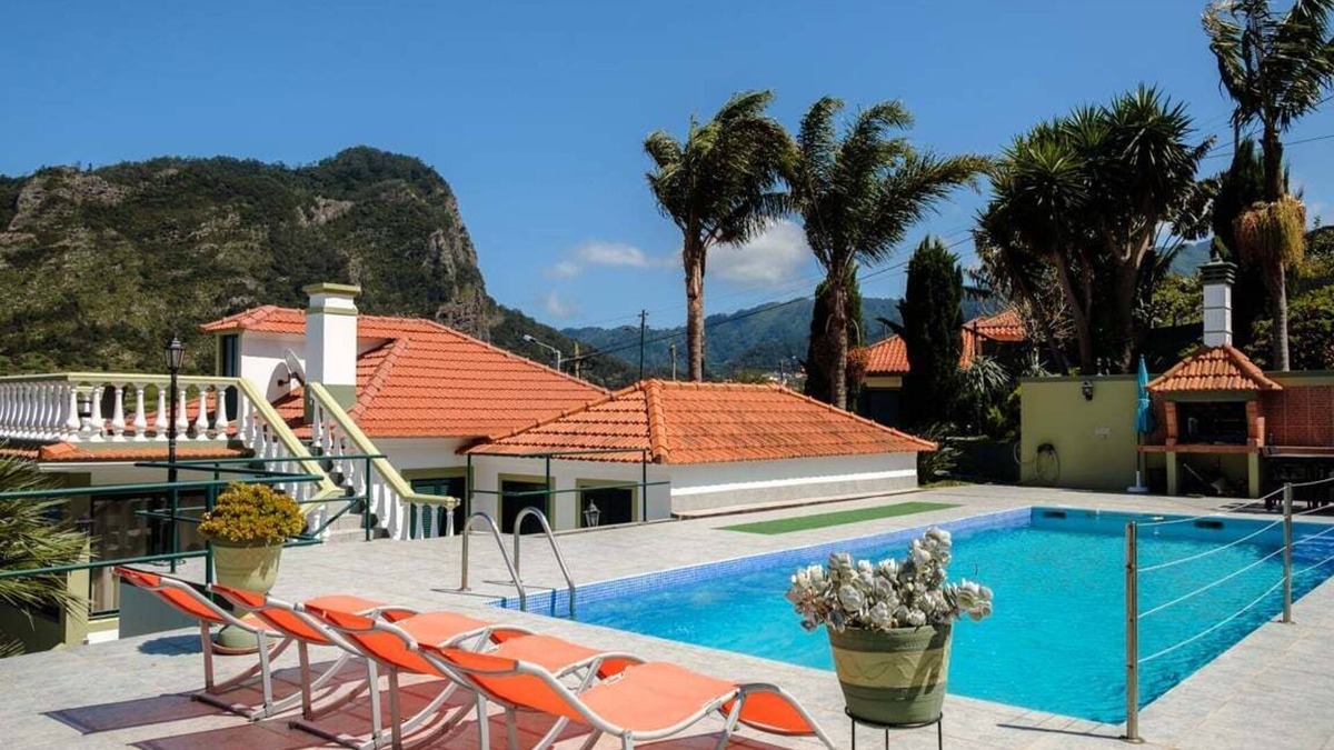 Faial House | GuestReady - Hikers Haven