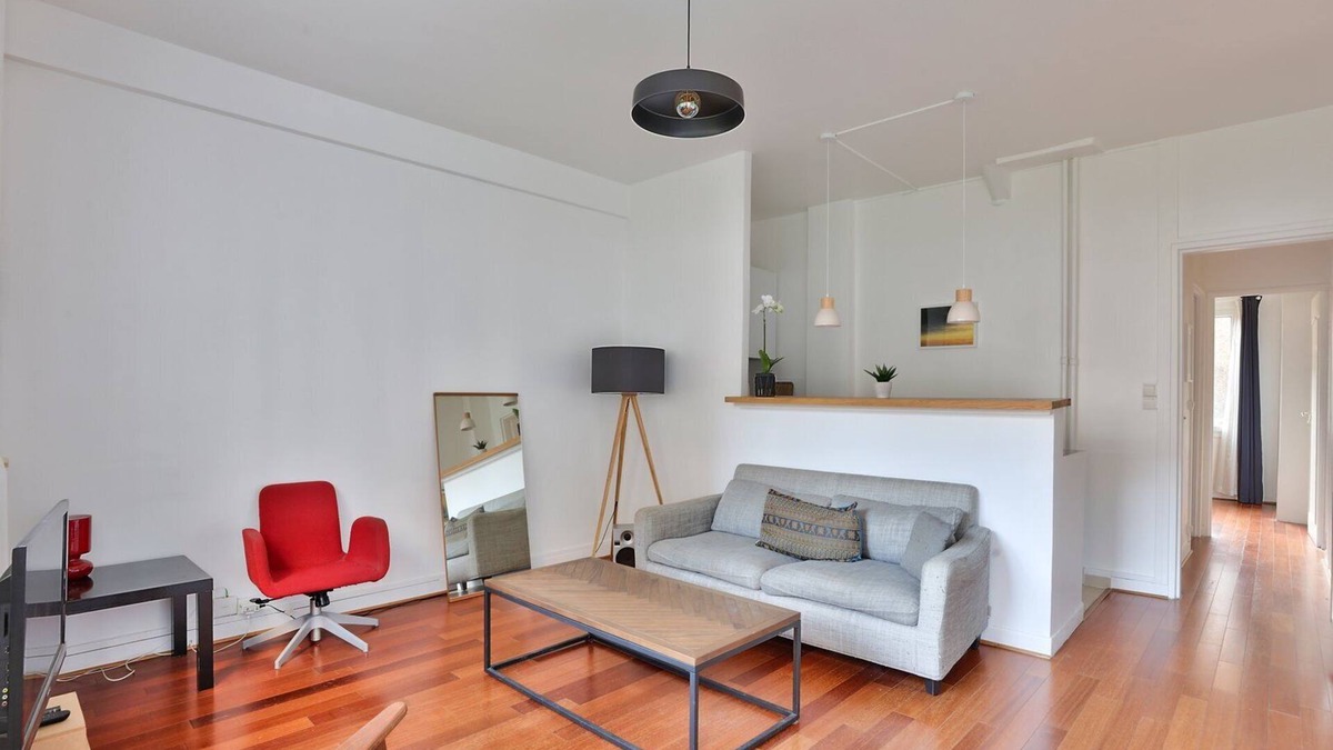 Charonne Apartment | GuestReady - Lovely Parisian Apt for 2
