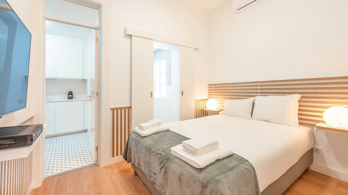 Restelo Apartment | GuestReady - Neoclassical building - Studio RCD