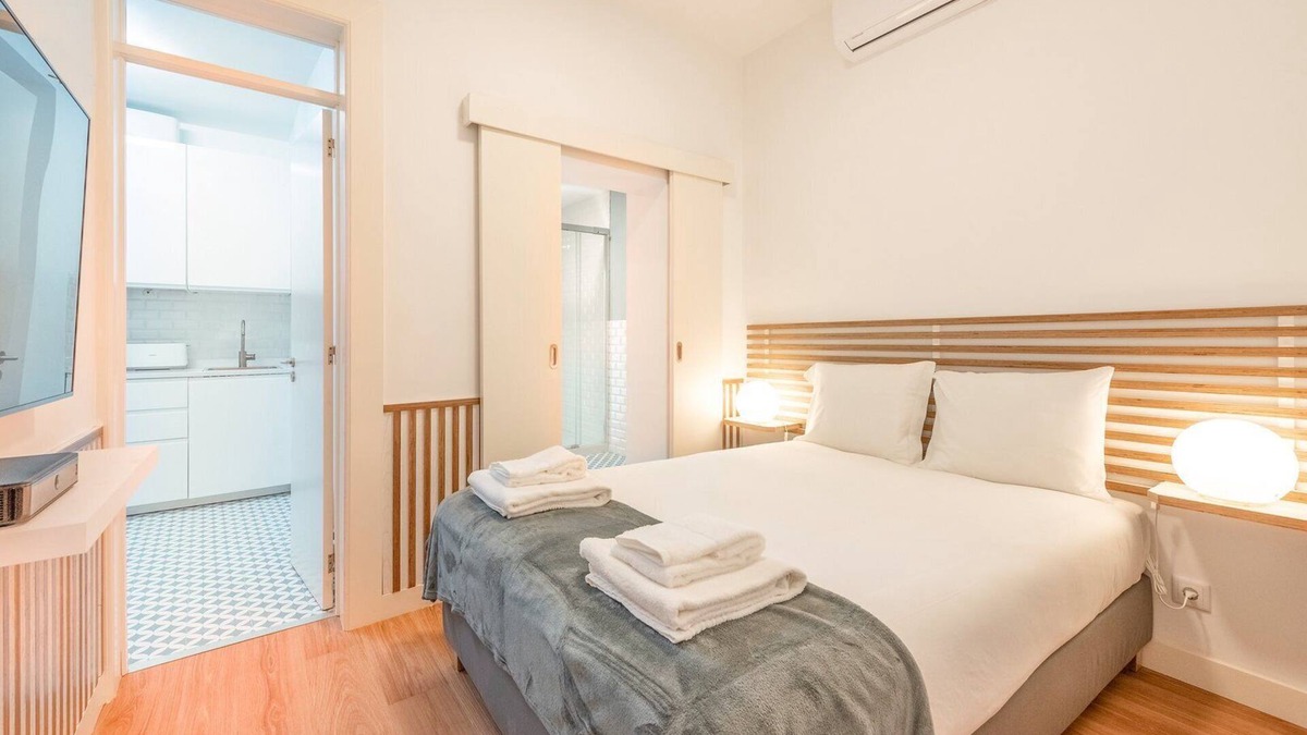 Restelo Apartment | GuestReady - Neoclassical building - Studio CVE