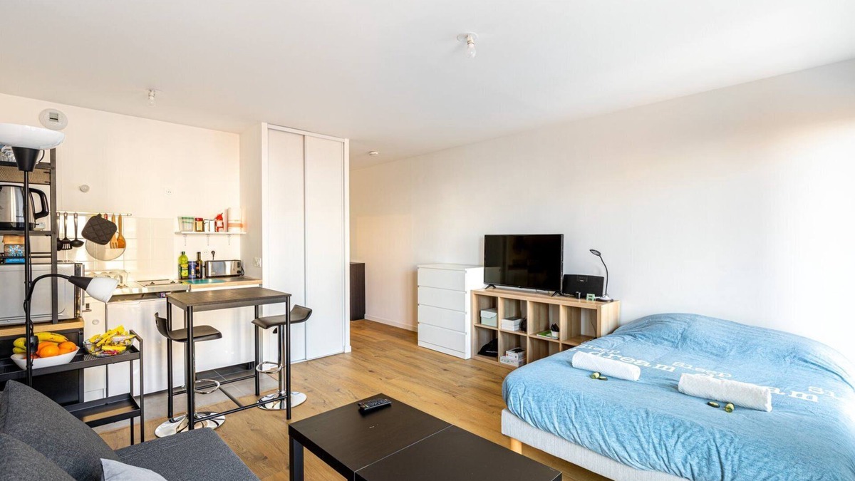 Parc-Nord Apartment | GuestReady - Nice cosy studio with a balcony