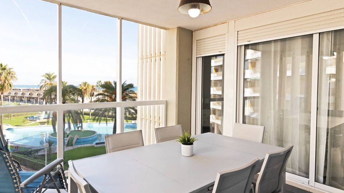 Puig Apartment | GuestReady - Playa del Puig Home
