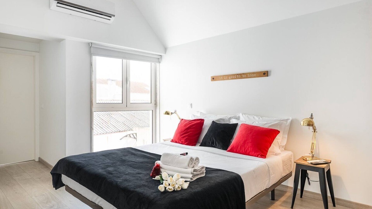 Aveiro Apartment | GuestReady - Ria Reflection Studio 2