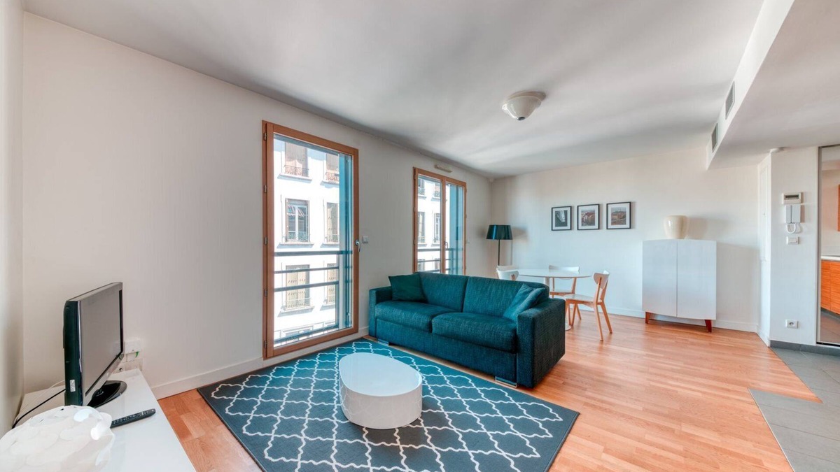 Boucle - Gros Caillou Apartment | GuestReady - Tranquil Escape in Croix-Rousse