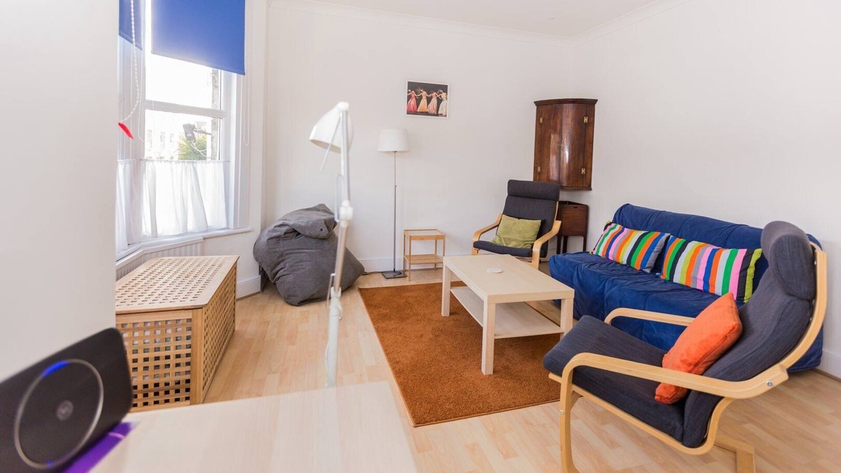Hoe Street Apartment | GuestReady - Vibrant w Garden View in Walthamstow