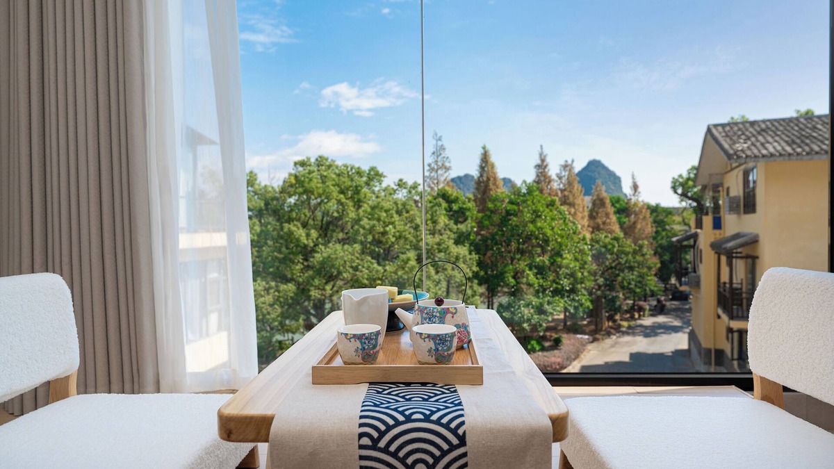 Xiufeng Hotel | Guilin Mountain & Garden Retreat