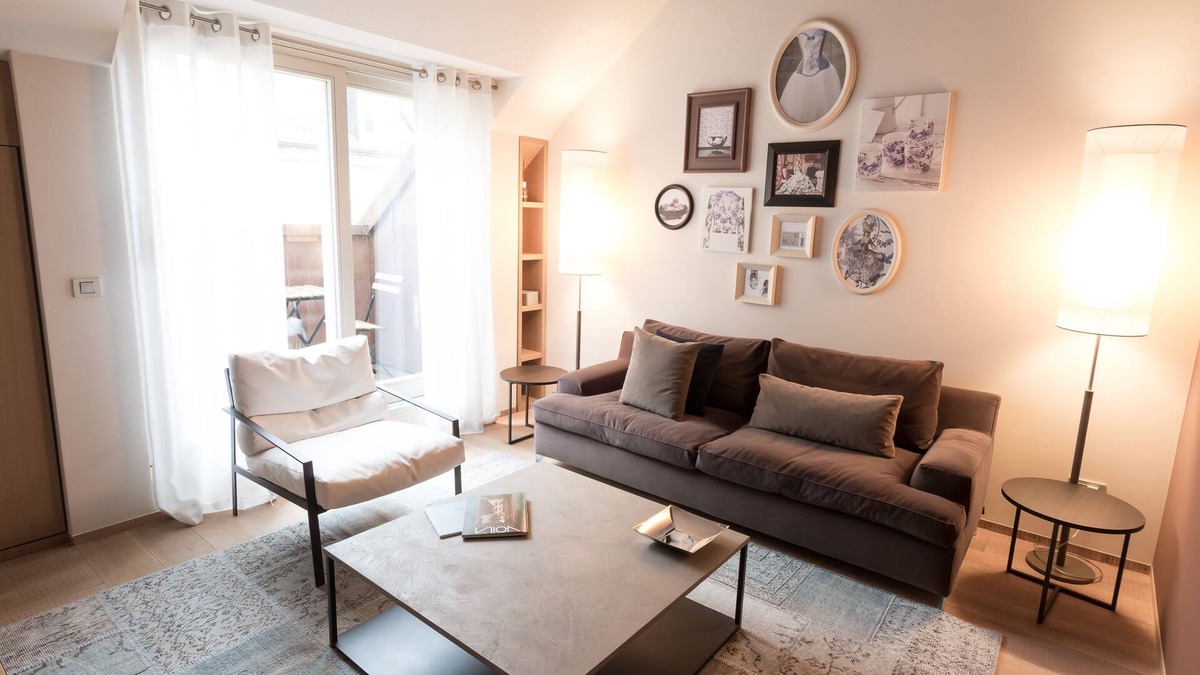 Ville Haute Apartment | Guillaume Suites