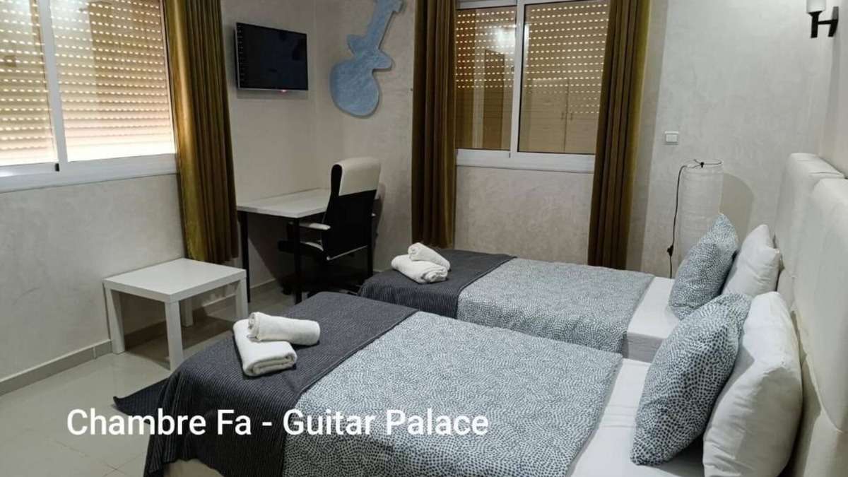 Bni Quolla House | Guitar Palace