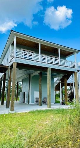 Shoreline Park House | Gulf Coast Waterfront Home