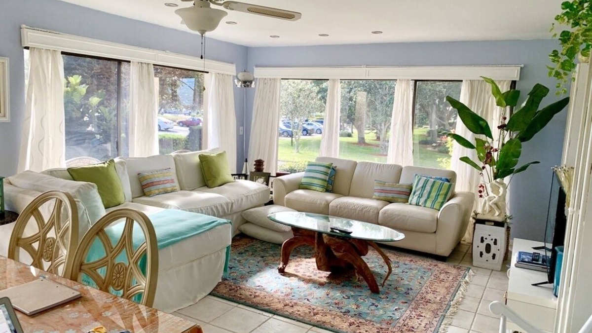 Tarpon Springs Condo | Gulf front location in a gated community in historic Tarpon Springs