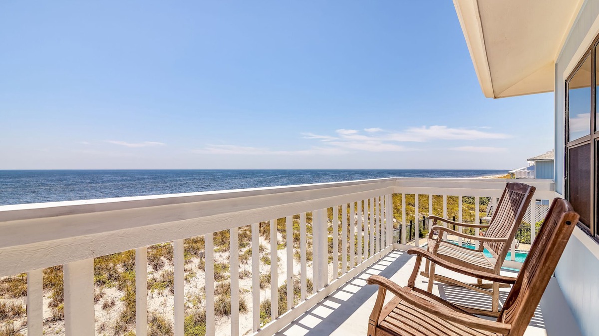 Palm Island House | Gulf Front on an island,kayaks,tennis/pickleball SUP, 1 pet POOL IS CLOSED