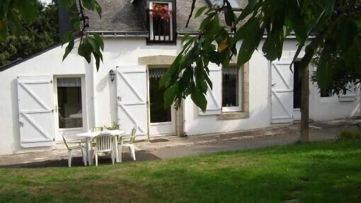 Saint-Ave Cottage | Gulf of Morbihan (1 km Vannes) cottage friendly tot independant label 2 clévacance