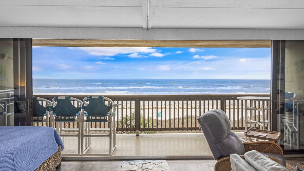 Port Aransas Condo | Gulf Shores 308 Third Floor Beachfront View 2 Bedroom 2 Bathroom Condo