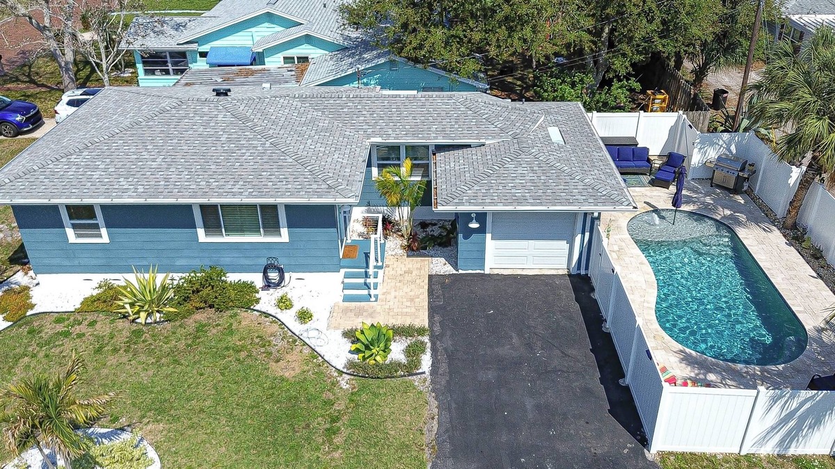 Gulfport House | Gulfport - 2BR Pool Retreat